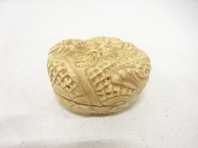  萩焼　坂高麗左衛門造　丸龍　香合